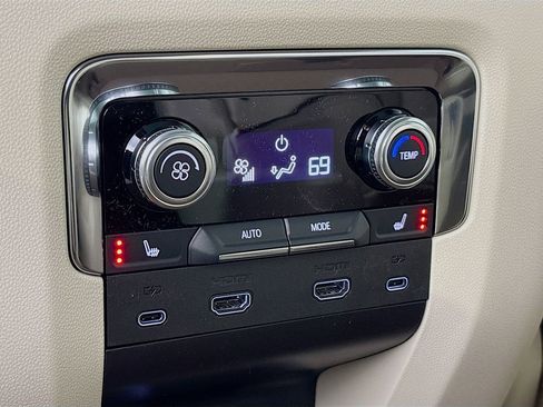 New 2026 GMC Yukon XL Denali w/ Denali Reserve Package image 27