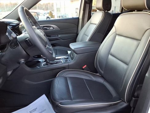 Certified 2024 Chevrolet Traverse Premier w/ Redline Edition image 14