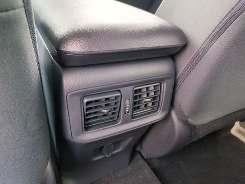 Used 2025 Toyota RAV4 LE AWD/4WD image 13
