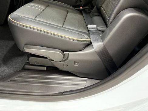 New 2026 Chevrolet Traverse High Country image 19