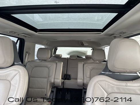 Used 2022 Lincoln Navigator Reserve image 21