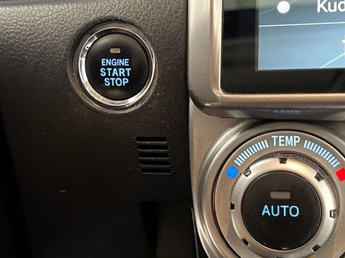 Used 2018 Toyota 4Runner Limited w/ Four Season Floor Mat Package AWD/4WD image 58