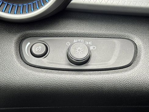 Certified 2024 Chevrolet Trax LS image 28