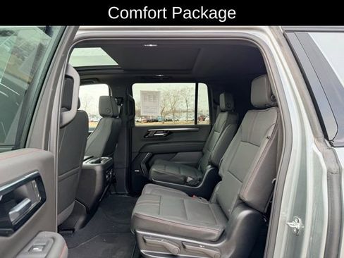 Used 2026 Chevrolet Suburban RST w/ RST Capability Package image 9