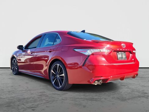 Used 2019 Toyota Camry XSE image 4