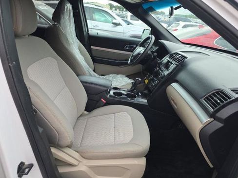 Used 2018 Ford Explorer FWD image 7