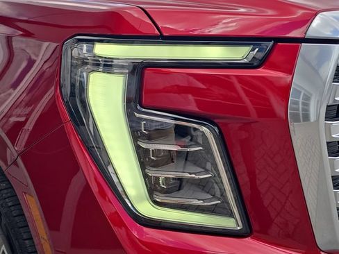 New 2026 GMC Yukon Denali w/ Denali Reserve Package AWD/4WD image 10