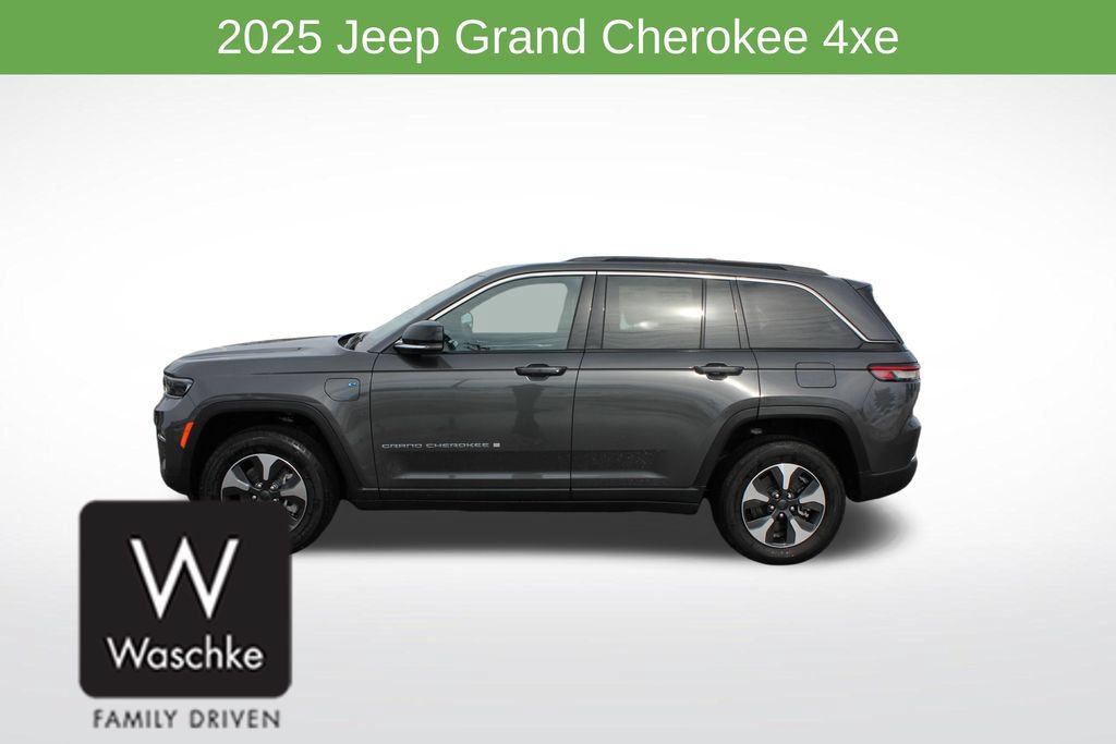 New 2025 Jeep Grand Cherokee Limited 4xe w/ Trailer Tow Package AWD/4WD image 4