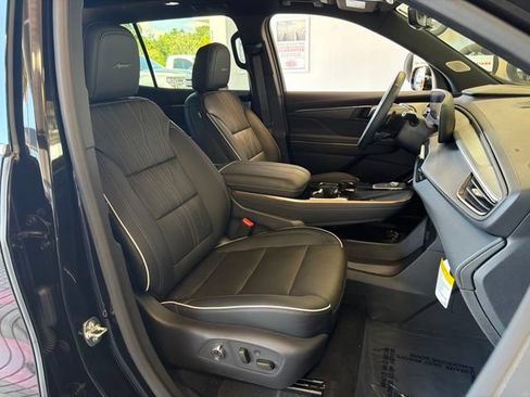 New 2026 Buick Enclave Avenir FWD image 23