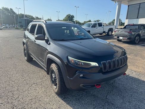 Used 2020 Jeep Cherokee Trailhawk AWD/4WD image 1
