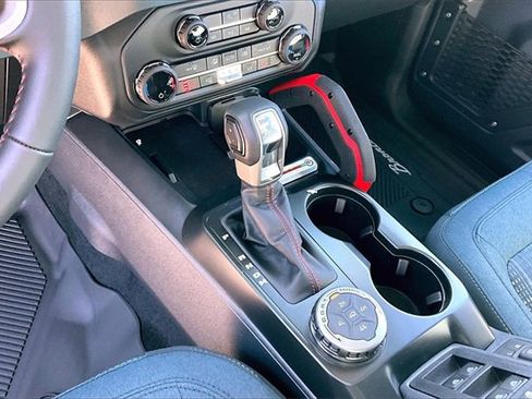 New 2025 Ford Bronco Heritage Edition image 7