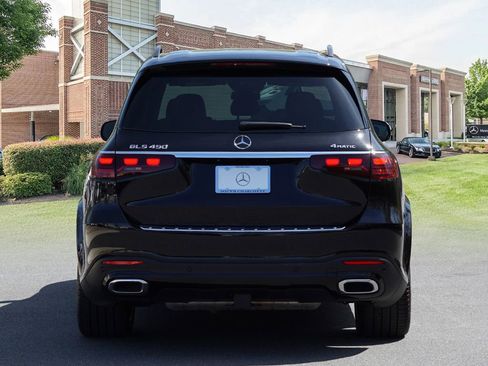 Certified 2025 Mercedes-Benz GLS 450 4MATIC image 5