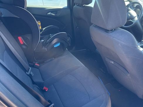 Used 2017 Chevrolet Cruze LT w/ Convenience Package image 7