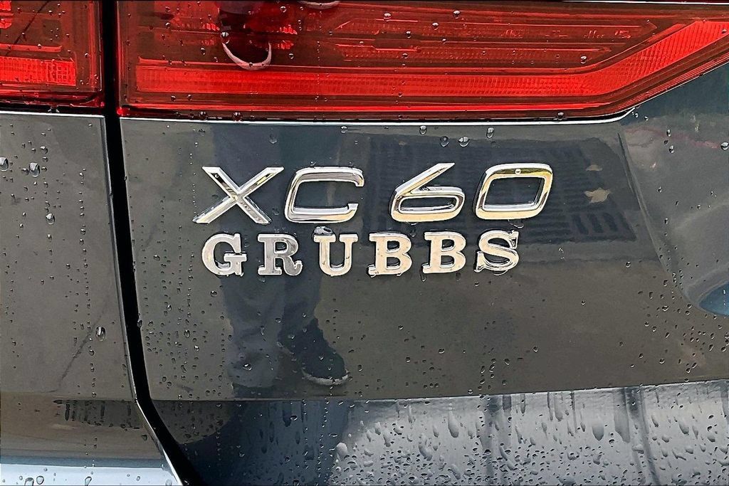 Certified 2026 Volvo XC60 B5 Plus AWD/4WD image 43