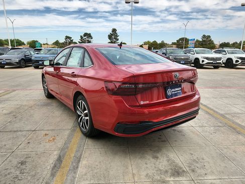 New 2026 Volkswagen Jetta SE FWD image 5