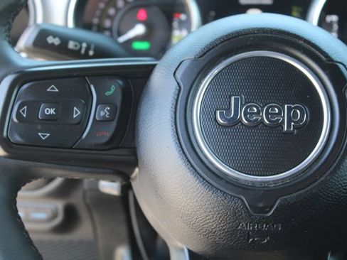 Used 2023 Jeep Wrangler Unlimited AWD/4WD image 21