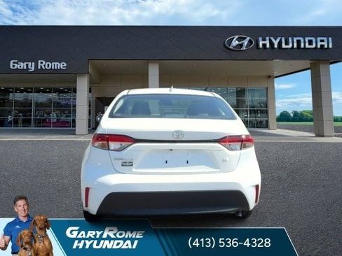 Used 2024 Toyota Corolla LE FWD image 7