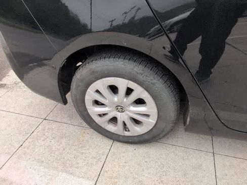 Used 2020 Toyota Prius LE FWD image 10