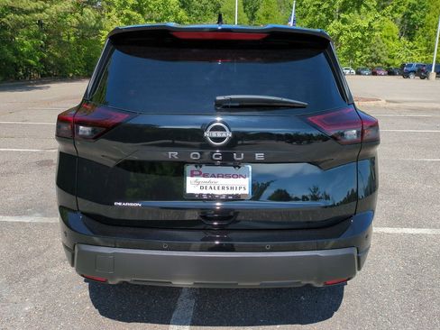Used 2026 Nissan Rogue SV FWD image 5