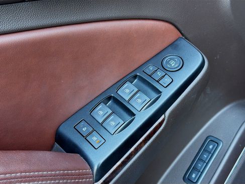 Used 2020 Chevrolet Tahoe Premier image 25