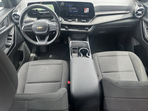 Used 2025 Chevrolet Equinox LT FWD image 22