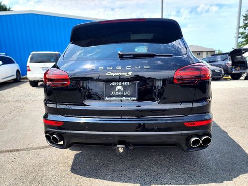 Used 2016 Porsche Cayenne S image 7