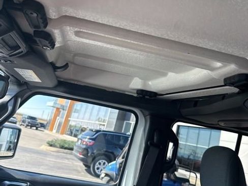 Used 2024 Jeep Wrangler Rubicon w/ Safety Group image 21