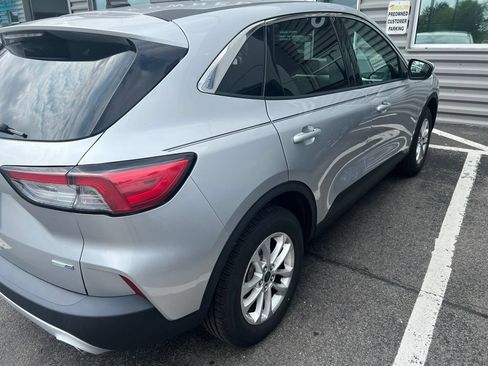 Used 2020 Ford Escape SE AWD/4WD image 4