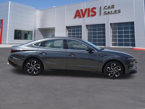 Used 2025 Hyundai Sonata SEL FWD image 5