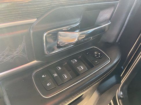 Used 2017 RAM 1500 Limited image 7