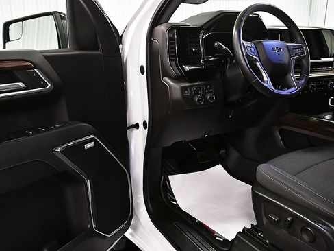 Used 2023 Chevrolet Silverado 1500 RST image 16