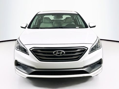 Used 2017 Hyundai Sonata Limited w/ Tech Package 03 image 2