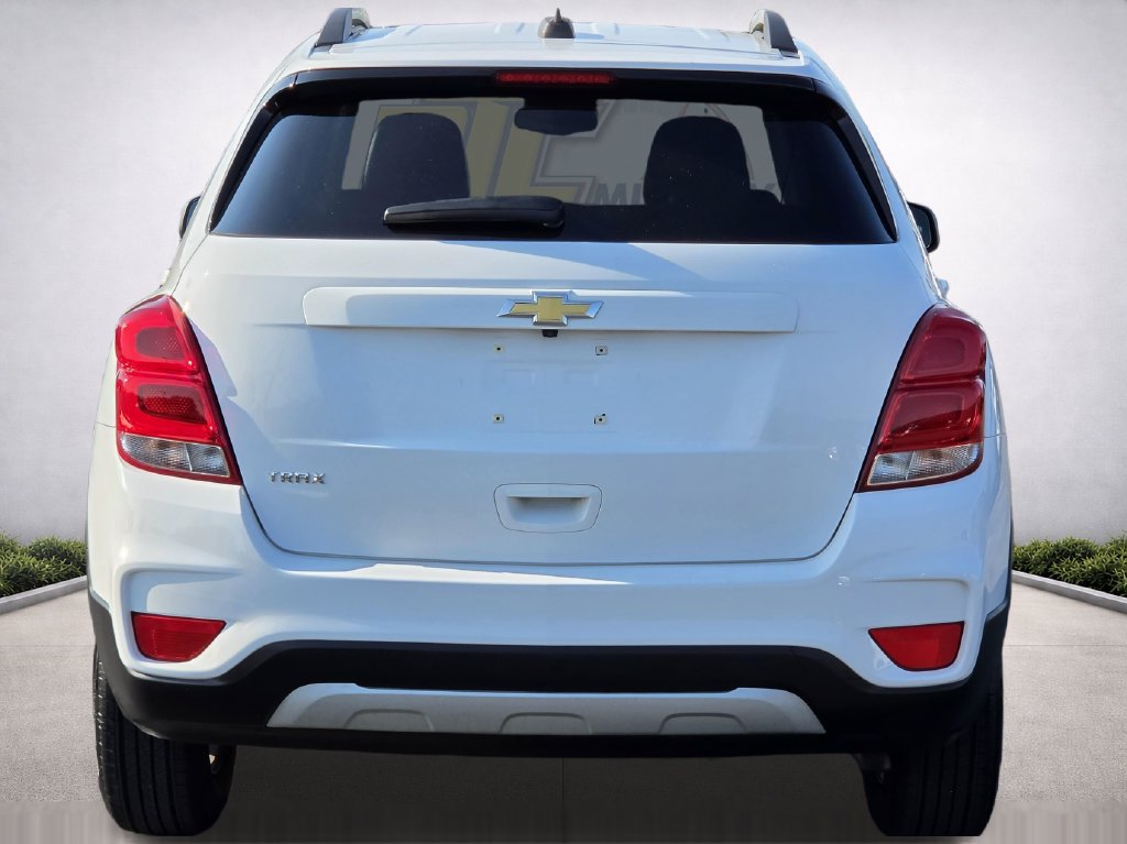 Used 2022 Chevrolet Trax LT w/ LT Convenience Package FWD image 6