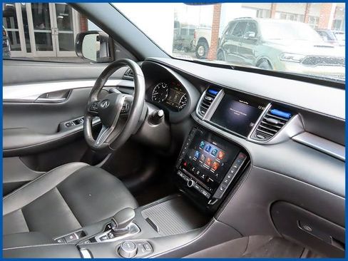 Used 2021 INFINITI QX50 Luxe w/ Appearance Package image 8