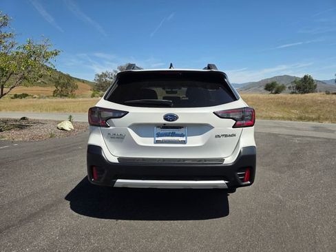 Used 2022 Subaru Outback Limited w/ Popular Package #2 AWD/4WD image 9
