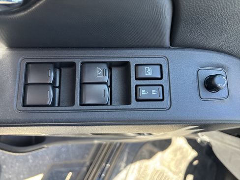 Used 2022 Nissan Frontier PRO-4X w/ Pro-4X Premium Package AWD/4WD image 17