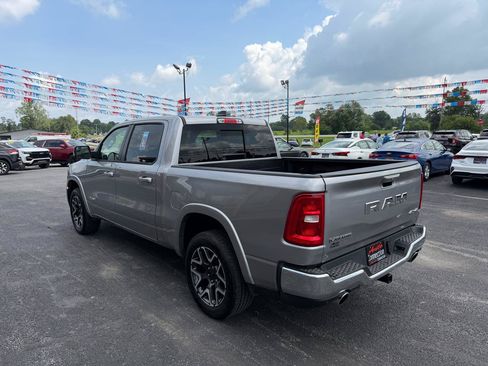 Used 2026 RAM 1500 Laramie AWD/4WD image 7