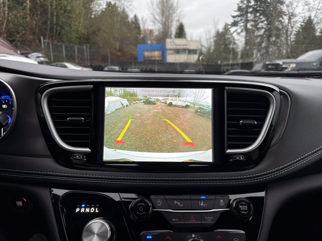 New 2026 Chrysler Pacifica Select w/ S Appearance Package FWD image 25