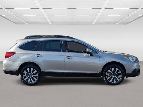 Used 2015 Subaru Outback 3.6R Limited image 6