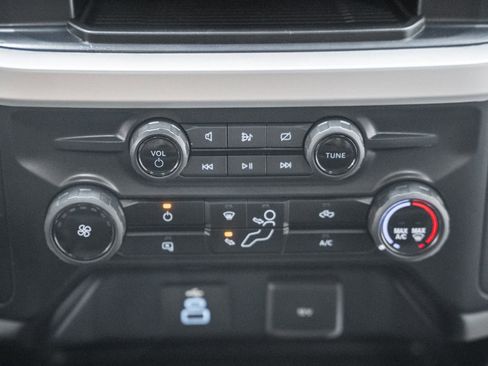 Used 2024 Ford F350 XL w/ XL Chrome Package image 32