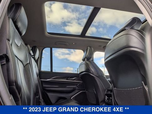 Used 2023 Jeep Grand Cherokee 4WD 4xe image 33