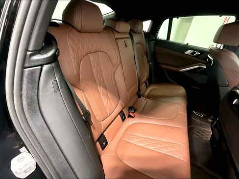 Used 2025 BMW X6 M60i w/ Climate Comfort Package image 28