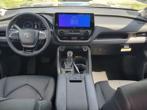 New 2026 Toyota Grand Highlander Limited image 15