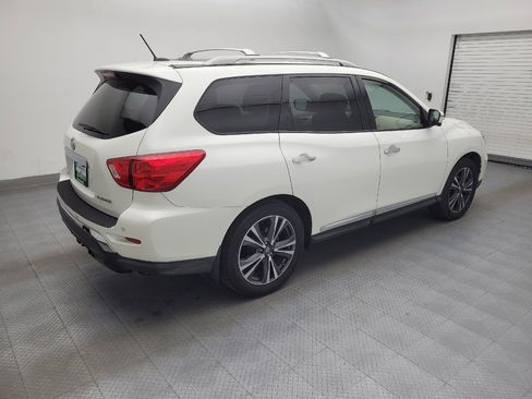 Used 2018 Nissan Pathfinder Platinum image 10