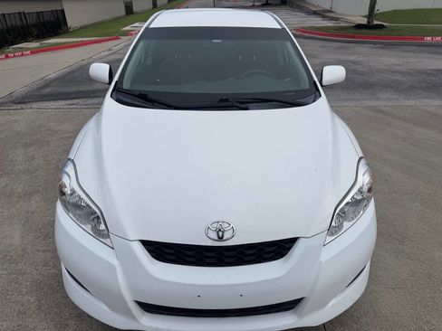 Used 2009 Toyota Matrix FWD image 2