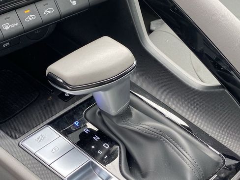 Used 2025 Hyundai Elantra SEL FWD image 10