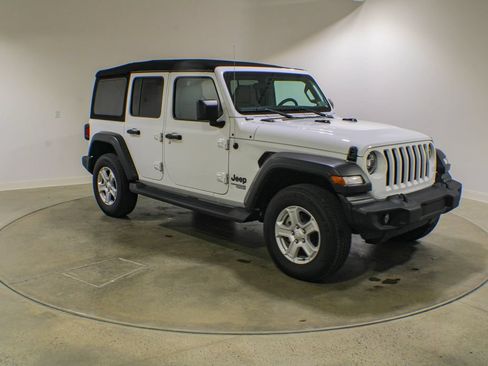 Used 2021 Jeep Wrangler Unlimited Sport AWD/4WD image 8