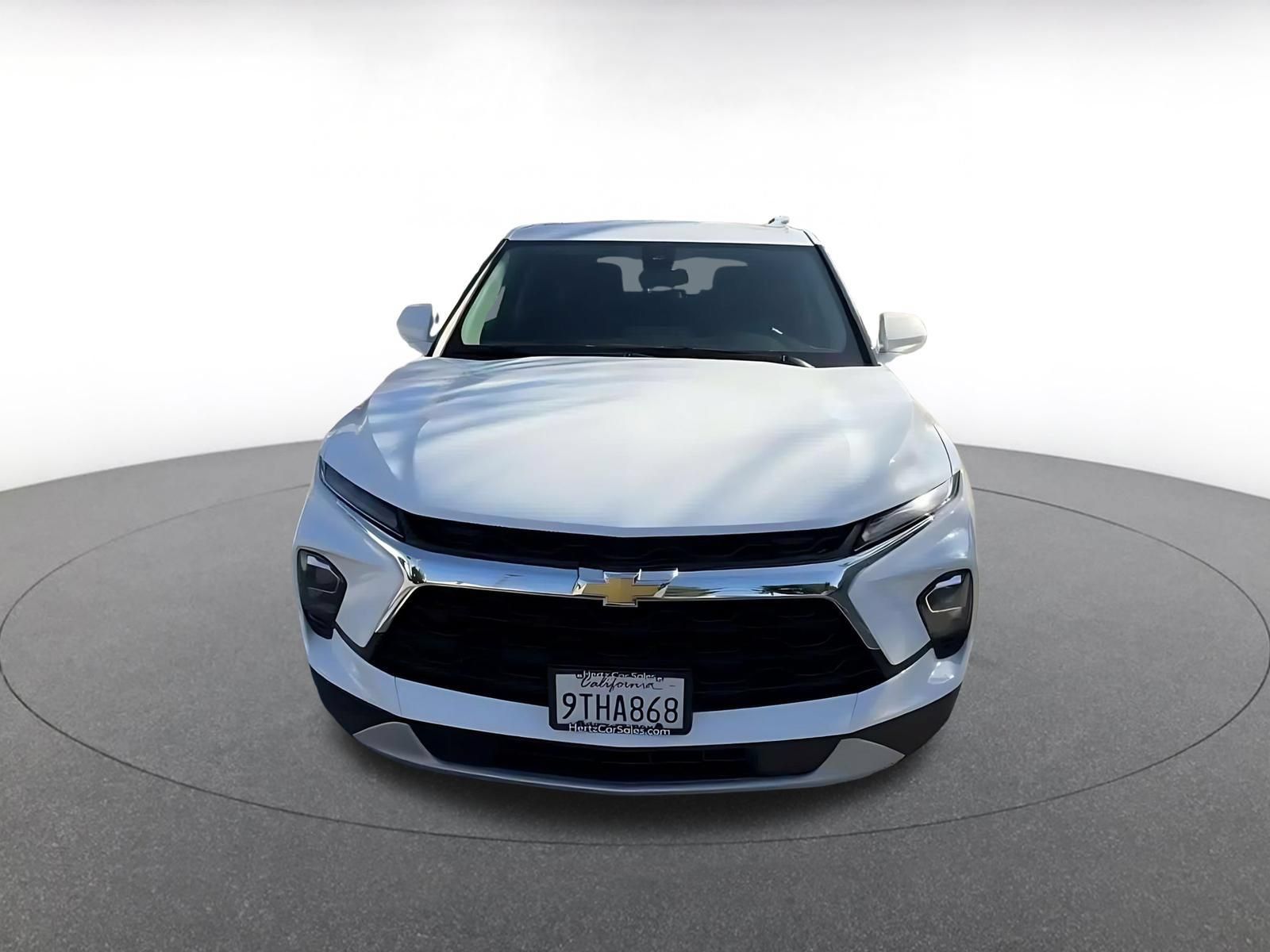 Used 2025 Chevrolet Blazer LT FWD image 4
