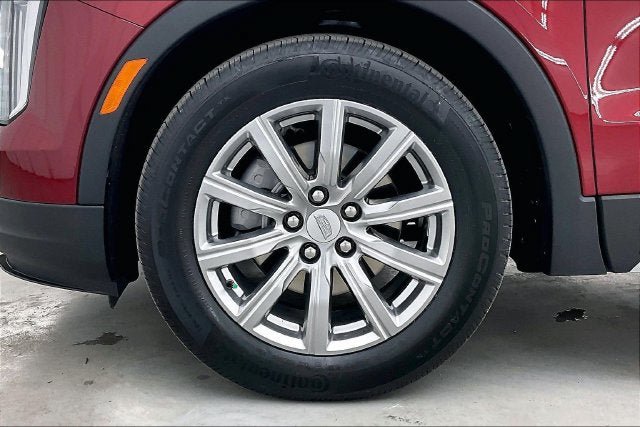 Used 2020 Cadillac XT4 Premium Luxury w/ Cold Weather Package AWD/4WD image 10