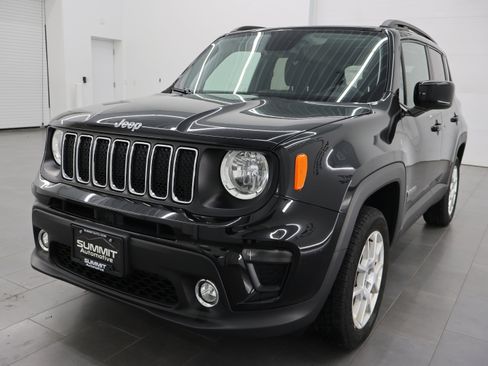 Used 2019 Jeep Renegade Latitude AWD/4WD image 7